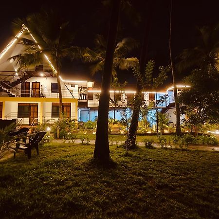 Pv Cottages - Serenity Beach ポンディシェリ エクステリア 写真